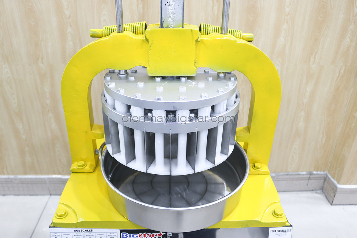 Máy chia bột bằng tay 17 may chia bot bang tay 1.2