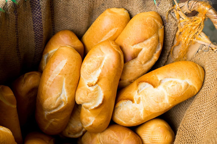 Lò bánh mì tươi tại Sài Gòn chuyên cung cấp bánh mì nóng giòn