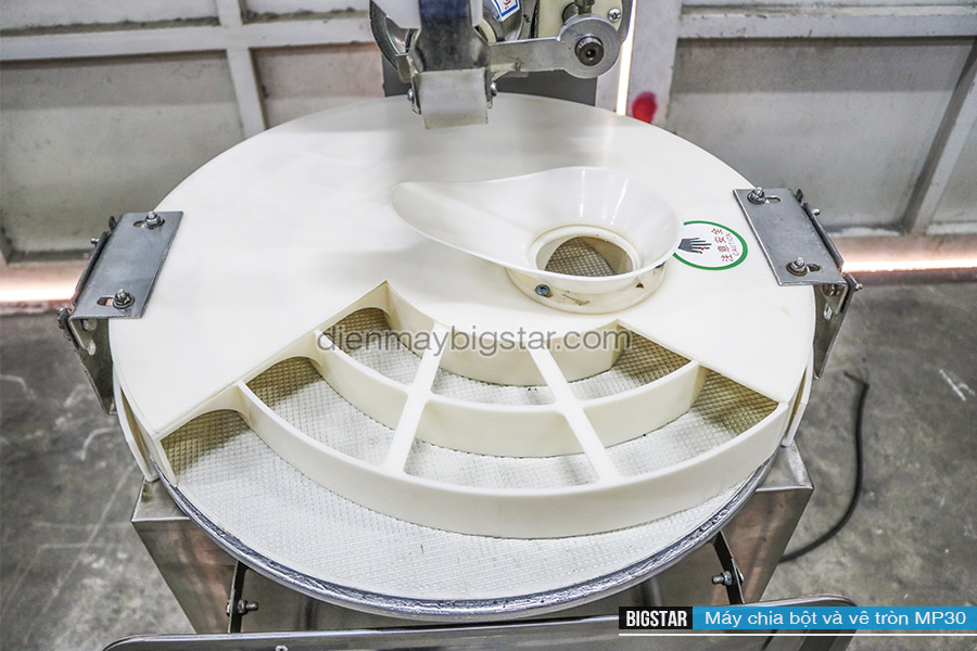 May chia bot va ve tron MP30 6 1
