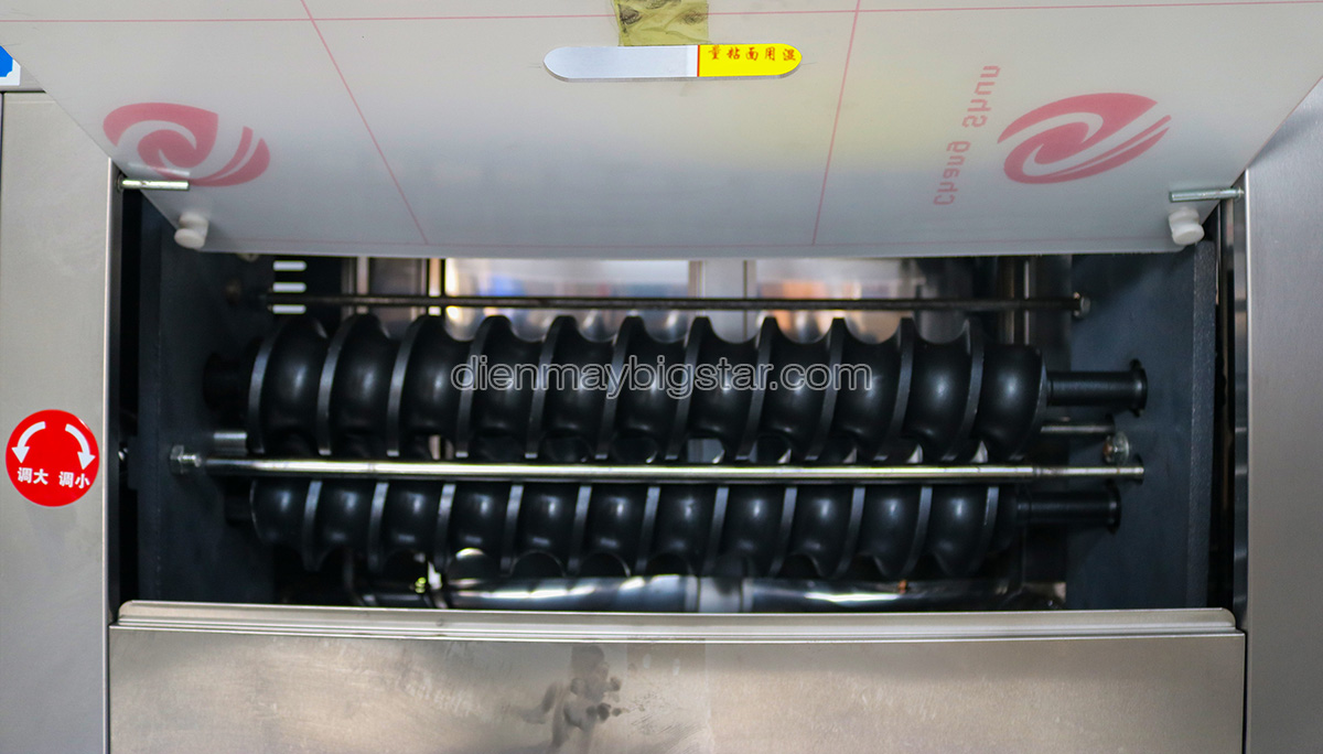 Máy chia bột làm bánh vo tròn tự động 17 may chia bot va vo tron mg65 t 3