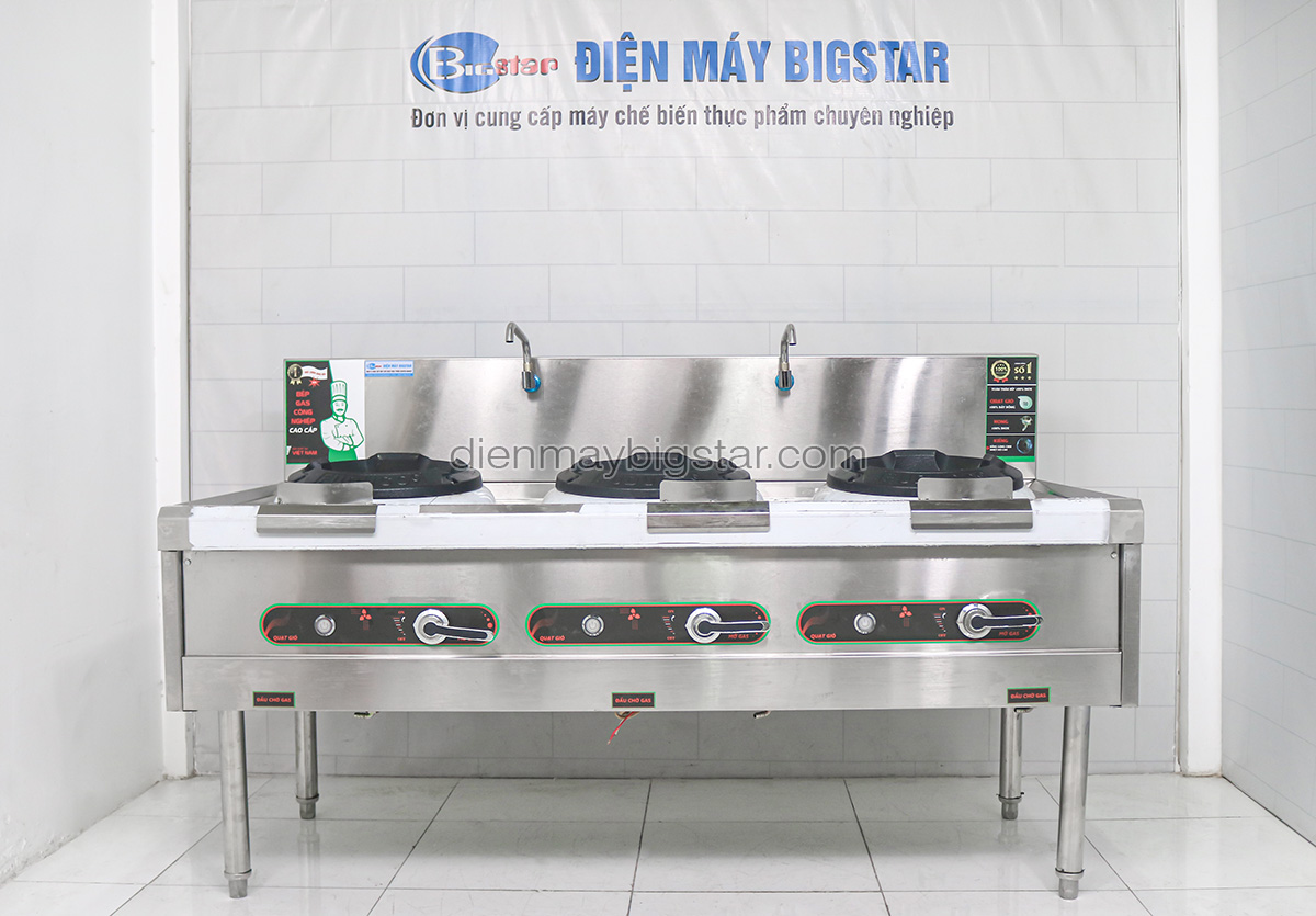 bep a 3 hong co quat thoi khong bau nuoc 1 1 1