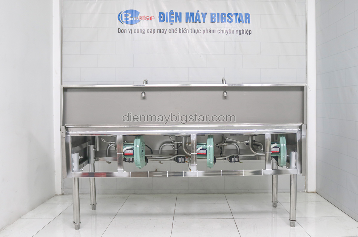 bep a 3 hong co quat thoi khong bau nuoc 3 1